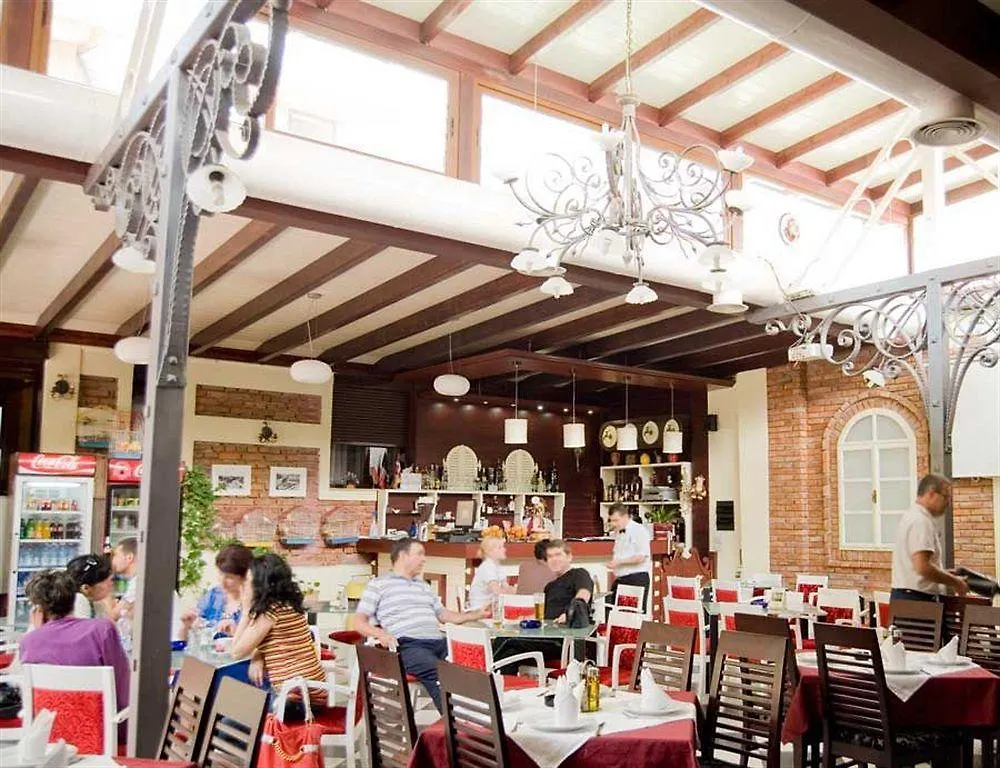 Hotel Villa Tafaj Tirana