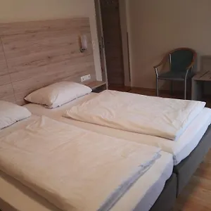 Momm Hotel